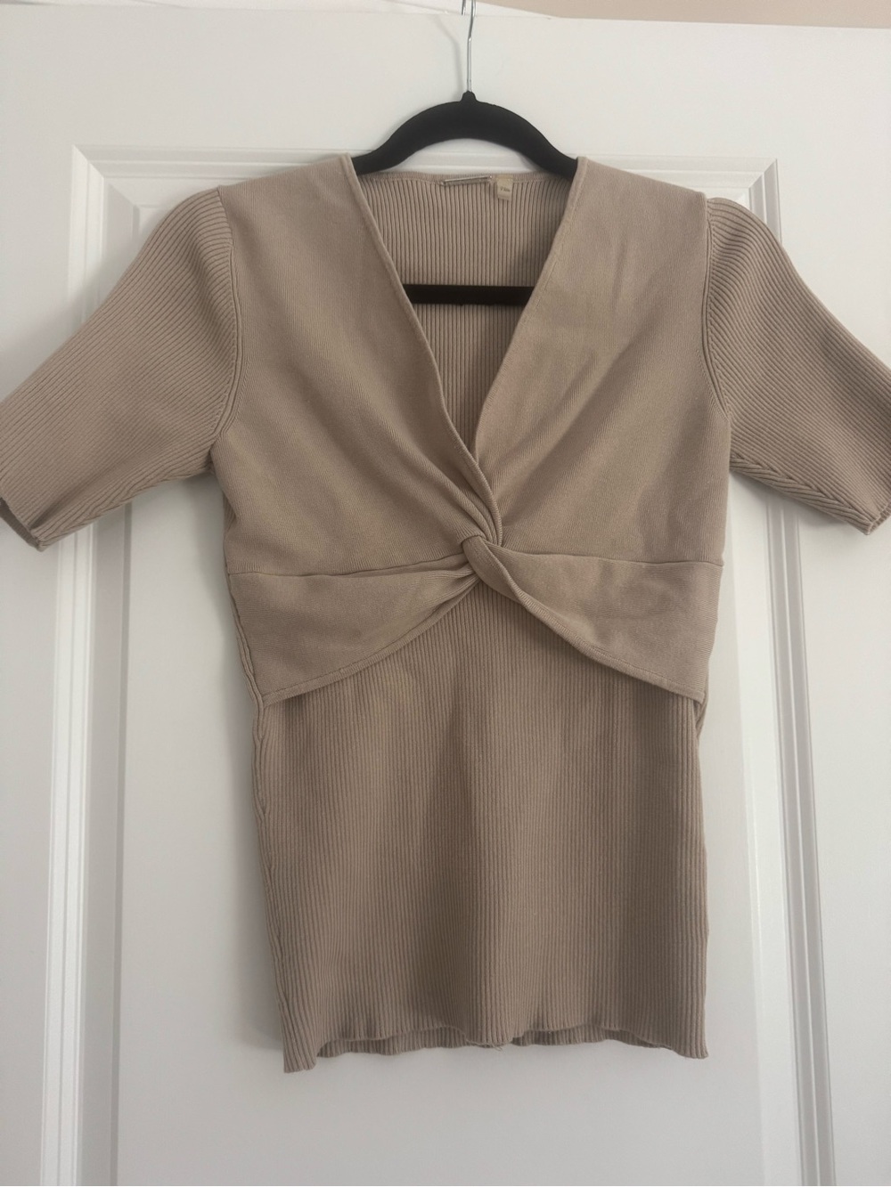 Elie Tahari Taupe Knot-Front Ribbed Crop Top